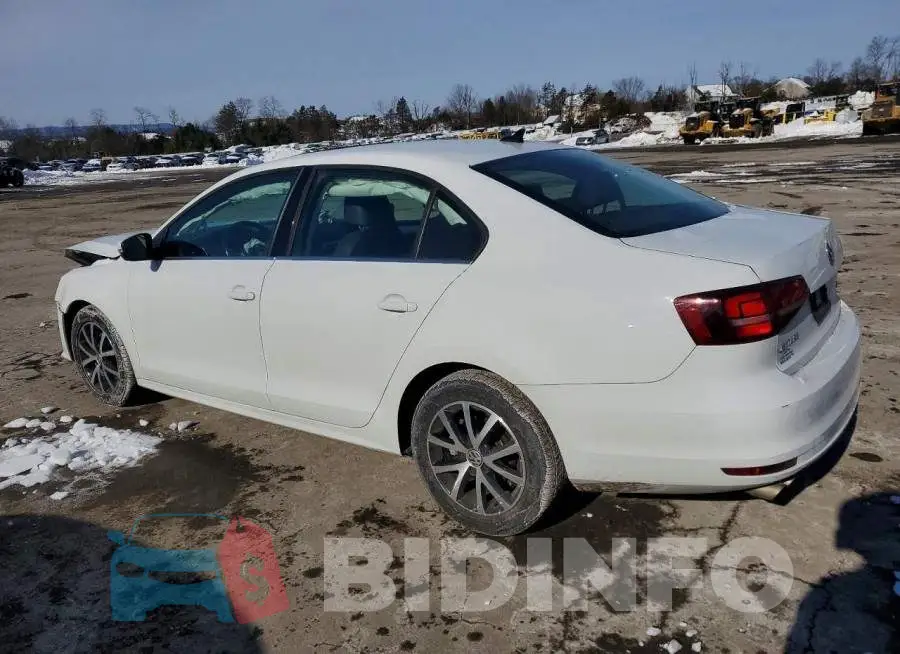 3VWDB7AJ4HM254957 Photo# 2