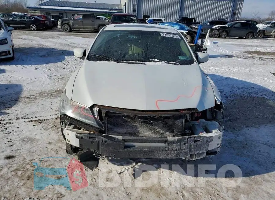 19UDE2F39JA006229 Photo# 5