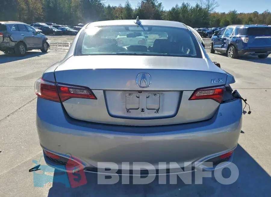 19UDE2F70HA004611 Photo# 6