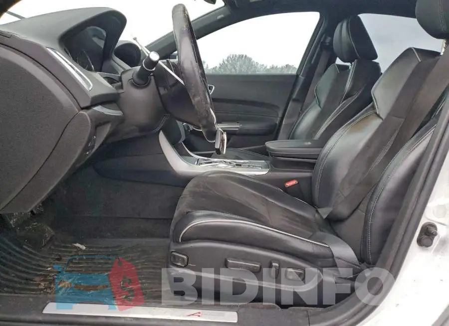 19UUB2F61KA003782 Photo# 7