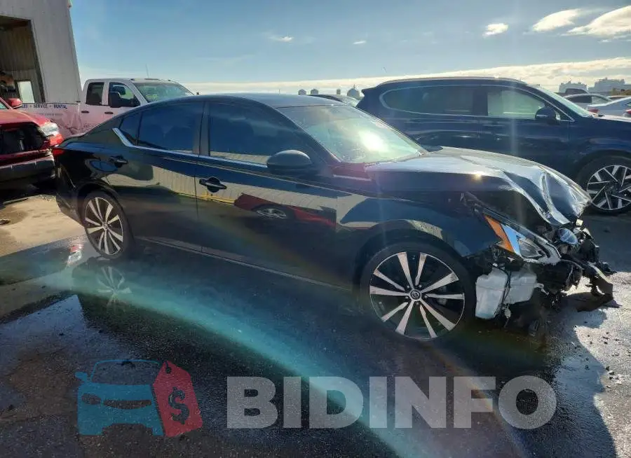 1N4BL4CV8KC161864 Photo# 4