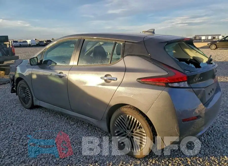 1N4CZ1CV4SC565813 Photo# 2