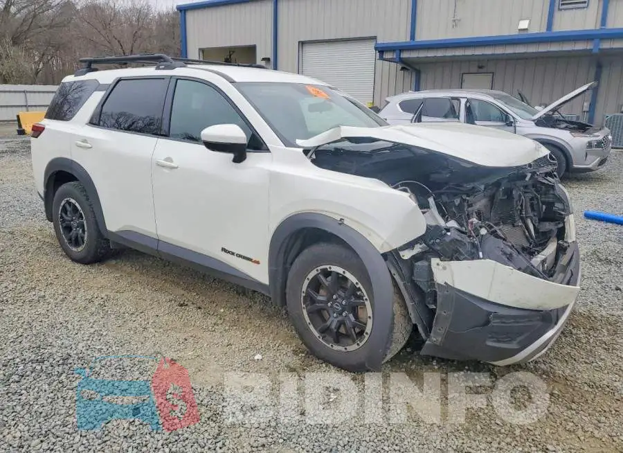 5N1DR3BD1RC259757 Photo# 4