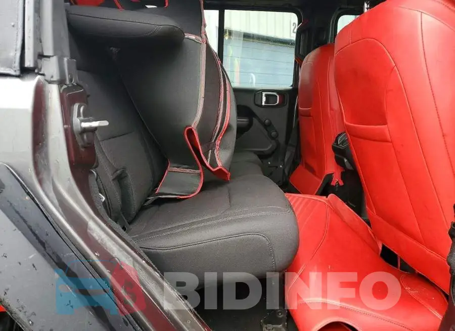 1C4HJXDG7JW152811 Photo# 10