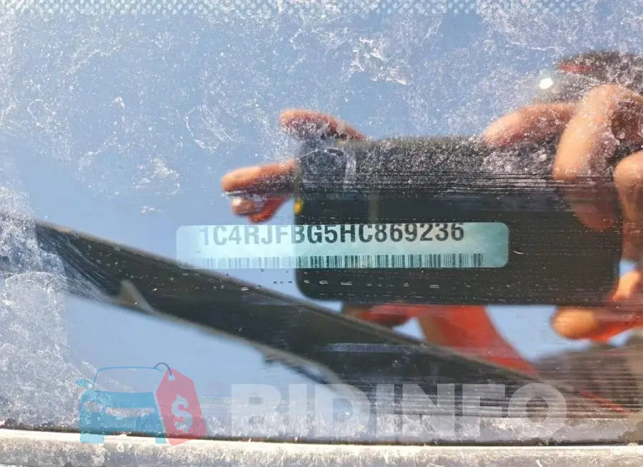 1C4RJFBG5HC869236 Photo# 13