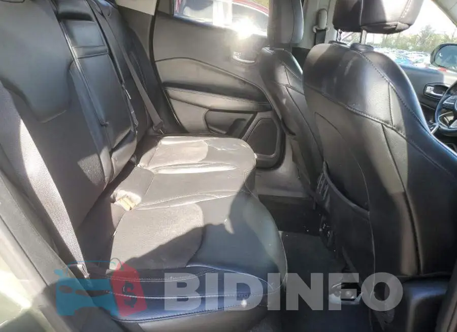 3C4NJDBB8JT116544 Photo# 11