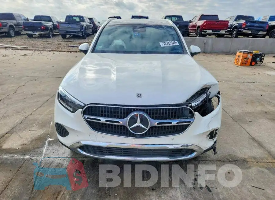 W1NKM4GB1PF048439 Photo# 5