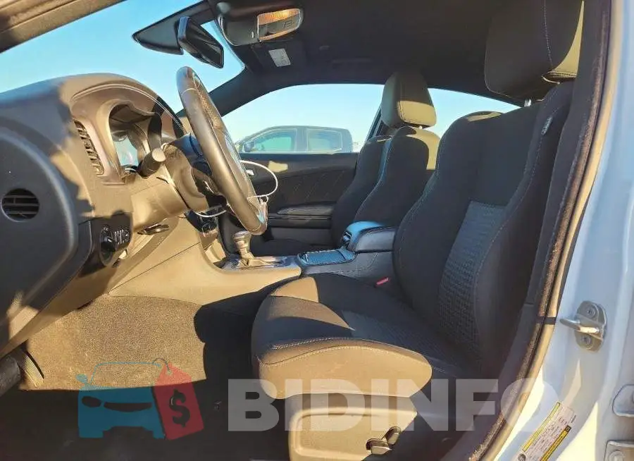 2C3CDXHG3PH603482 Photo# 7