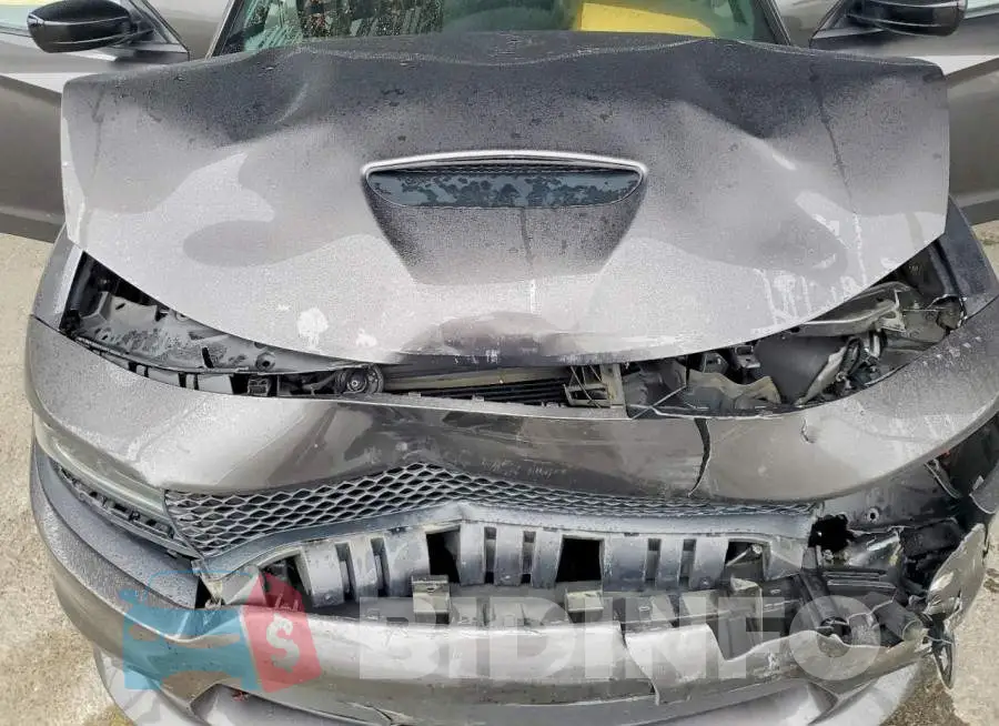 2C3CDXMG4PH573608 Photo# 11