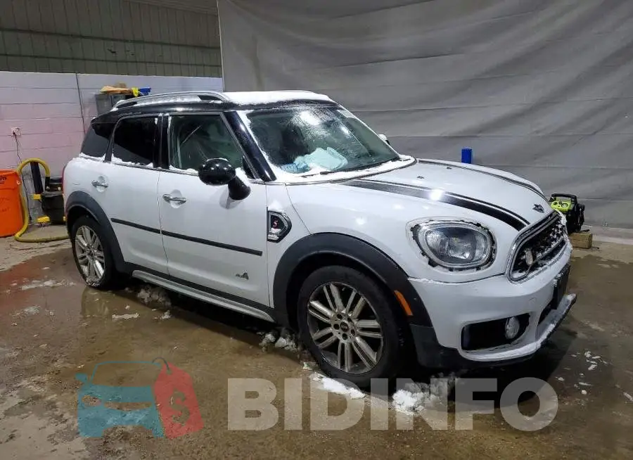 WMZYT5C30J3D82496 Photo# 4