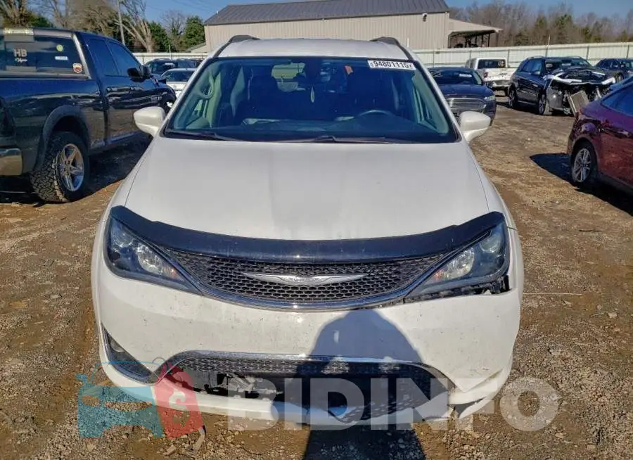 2C4RC1BG5HR503202 Photo# 5