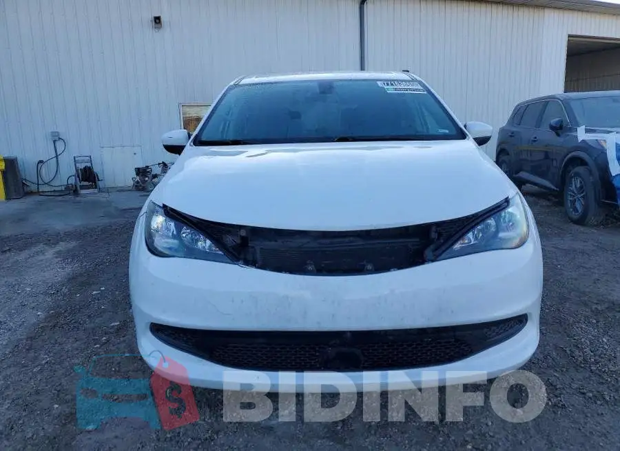 2C4RC1CG2NR159998 Photo# 5