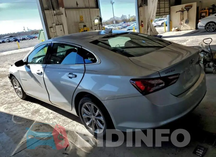 1G1ZD5ST5LF072757 Photo# 2