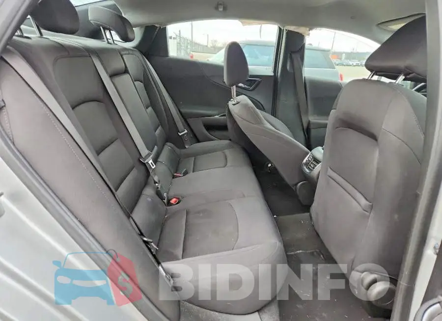 1G1ZD5ST8NF177327 Photo# 10