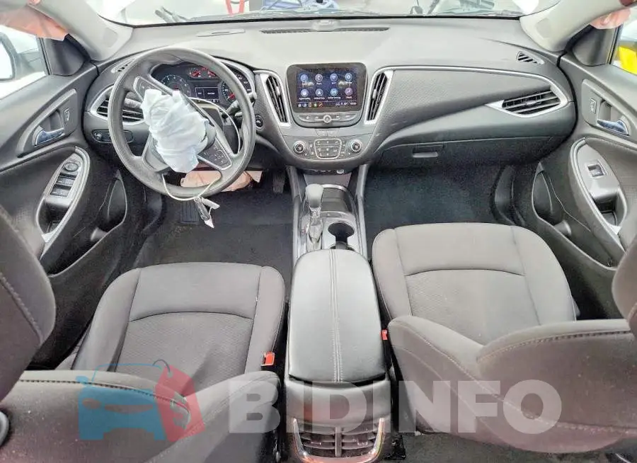 1G1ZD5ST9PF240843 Photo# 8