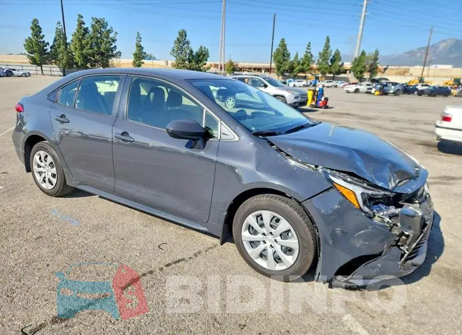 JTDBCMFE7R3063456 Photo# 4