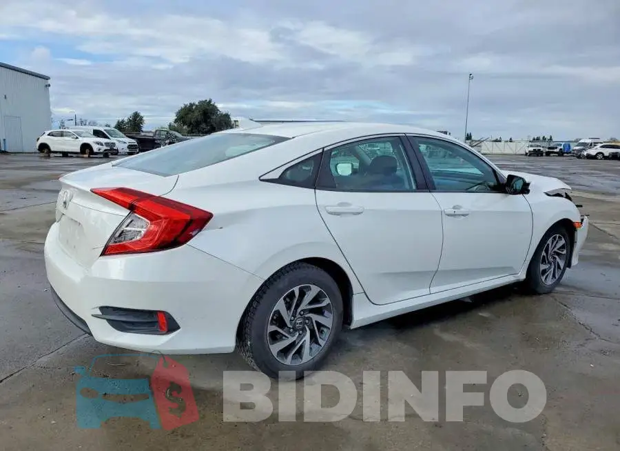 19XFC2F77JE201355 Photo# 3