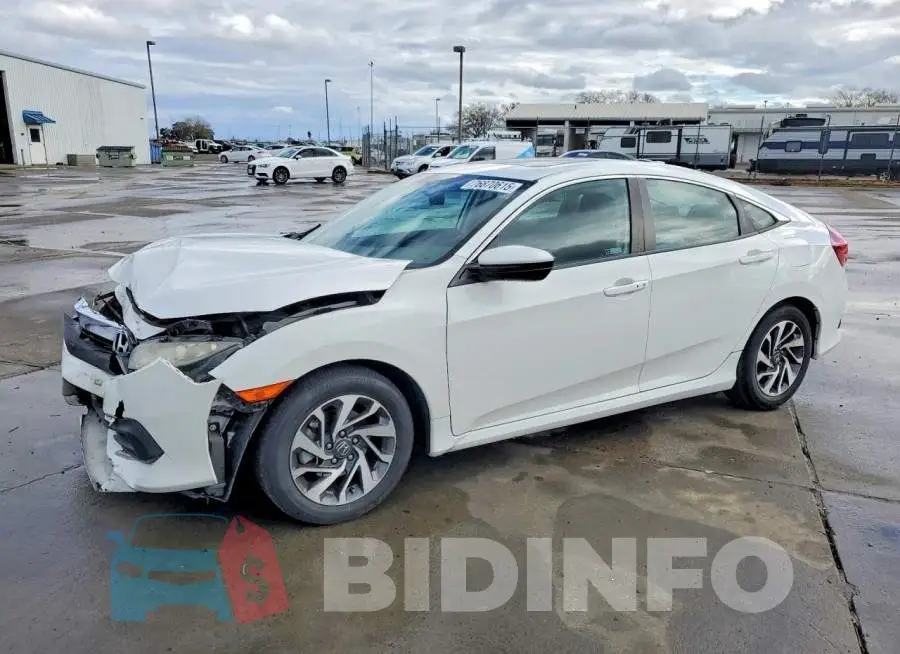 19XFC2F77JE201355 Photo# 1