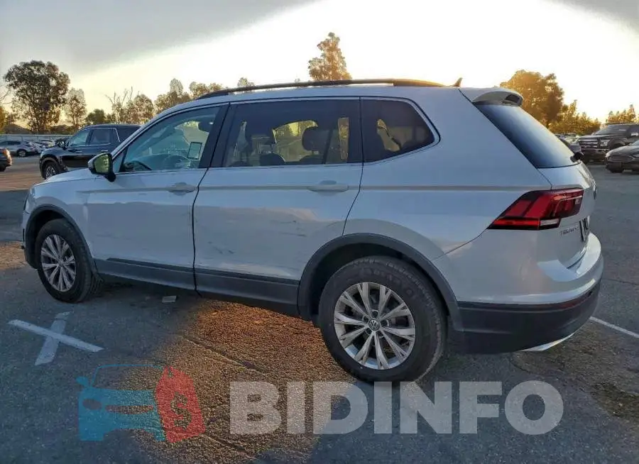 3VV3B7AX8KM062551 Photo# 2
