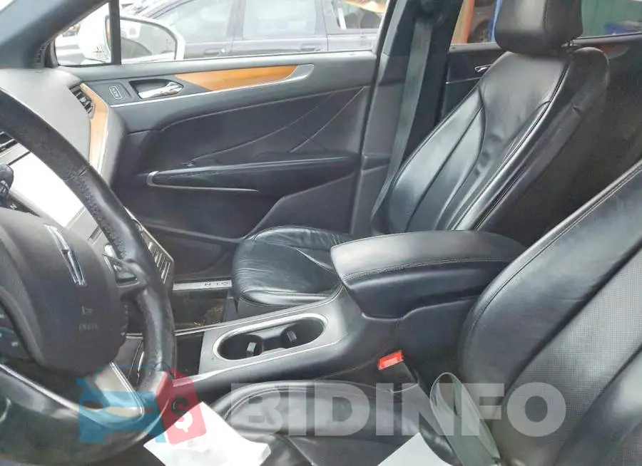 5LMCJ2D97KUL37753 Photo# 7