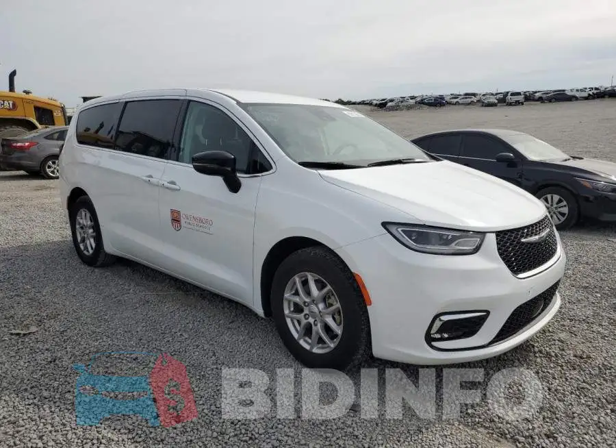 2C4RC1BG9RR114418 Photo# 4