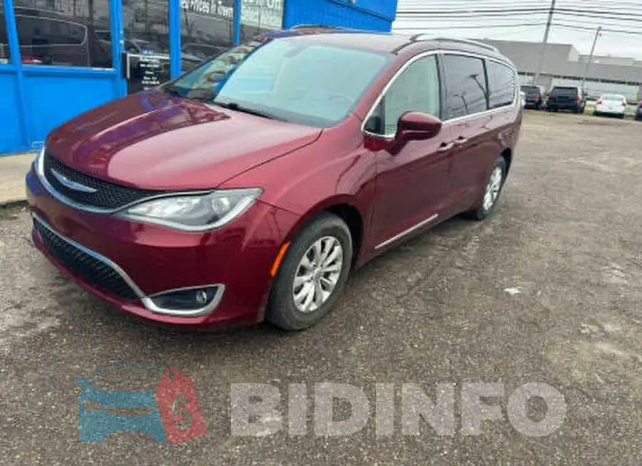 2C4RC1EG8JR252287 Photo# 2