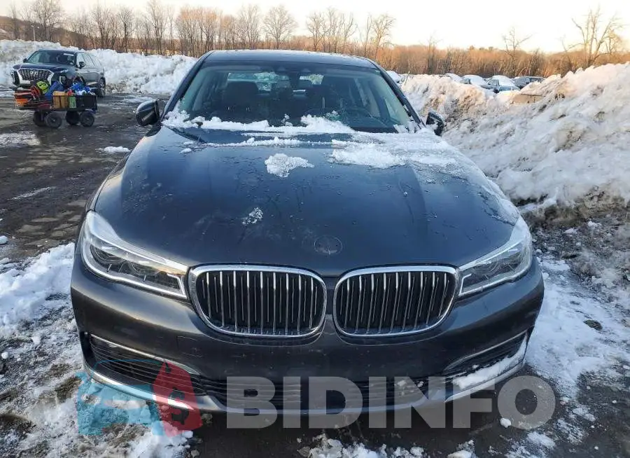 WBA7F2C56JG424465 Photo# 5