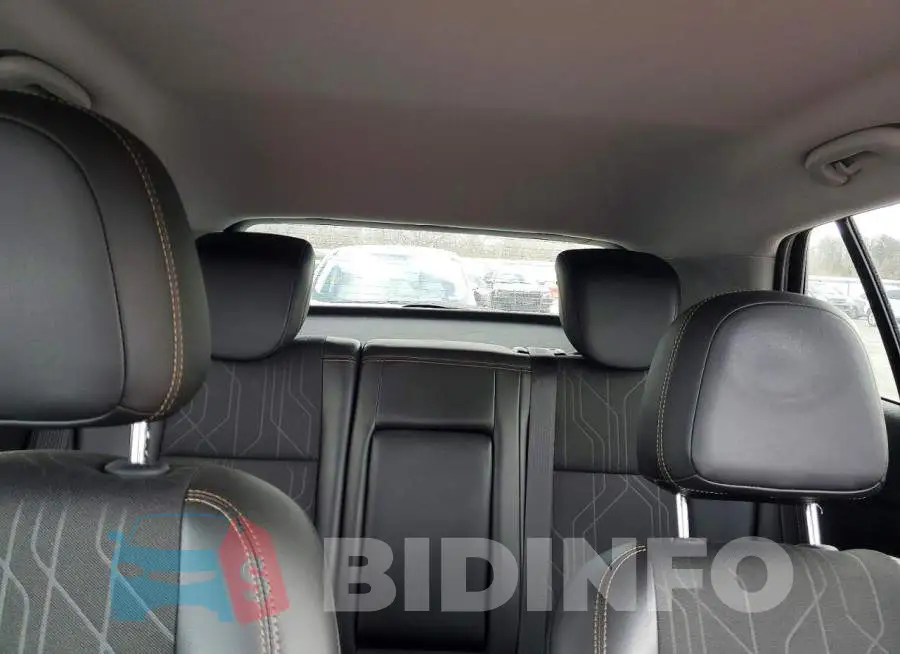 3GNCJPSB7JL367832 Photo# 10