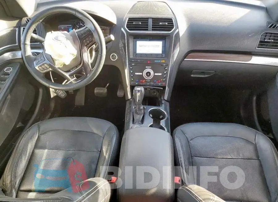 1FM5K8F83KGB11143 Photo# 8