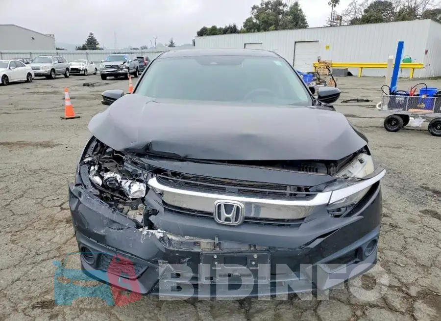 19XFC2F81HE222737 Photo# 5