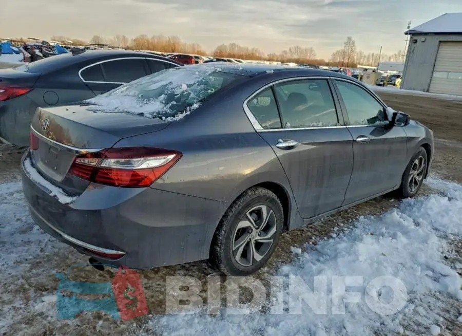 1HGCR2F3XHA112621 Photo# 3