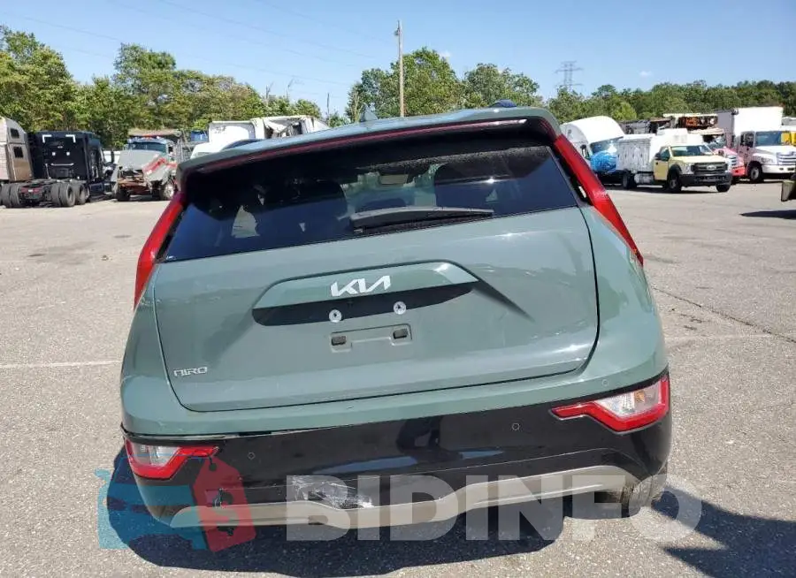 KNDCR3L18P5054846 Photo# 6