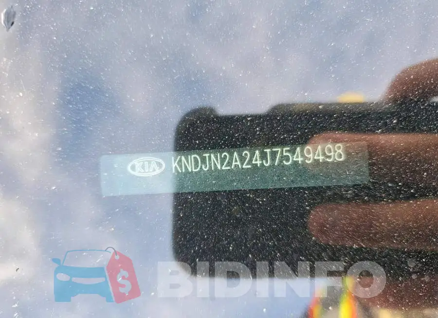 KNDJN2A24J7549498 Photo# 12