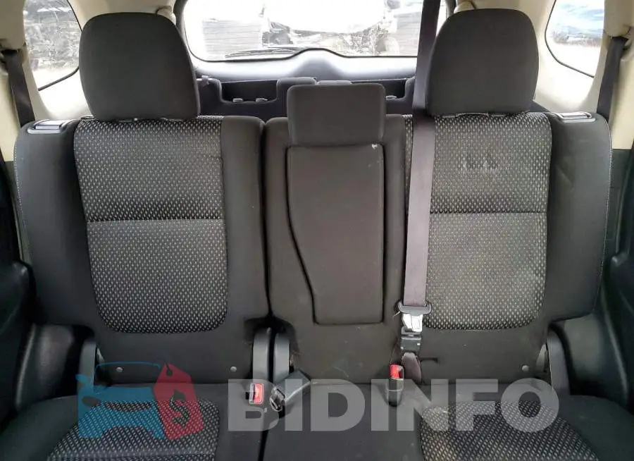 JA4AD2A34JZ054907 Photo# 10