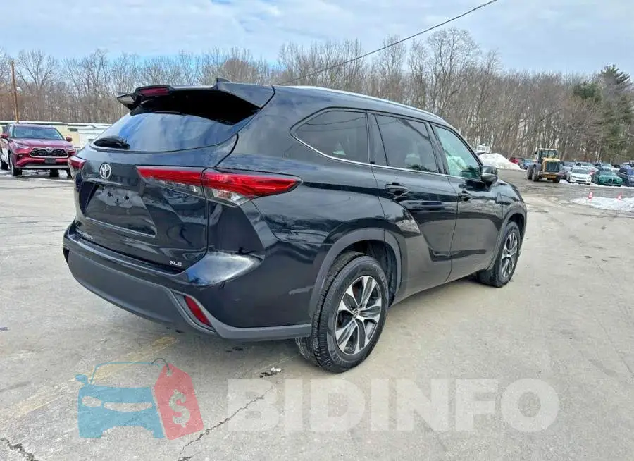 5TDGZRAH6LS502977 Photo# 3