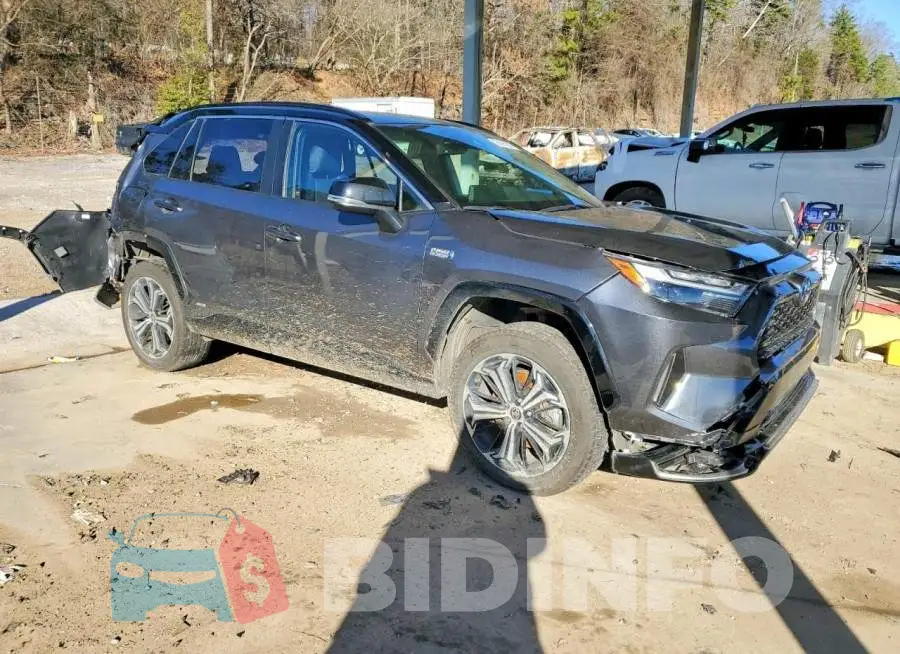 JTMEB3FV5RD202083 Photo# 4