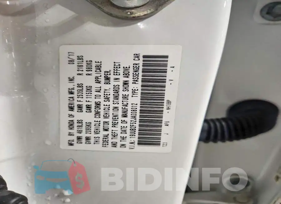 19UUB2F52JA008012 Photo# 12