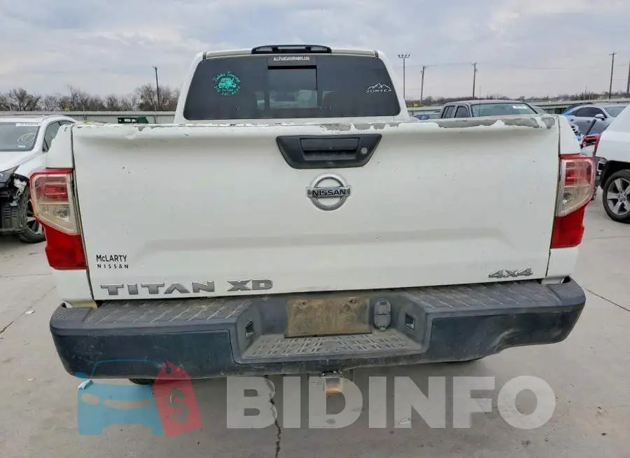 1N6AA1F33JN500034 Photo# 6