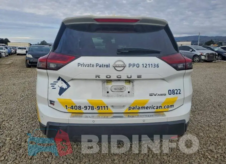 JN8BT3BB3RW170822 Photo# 6