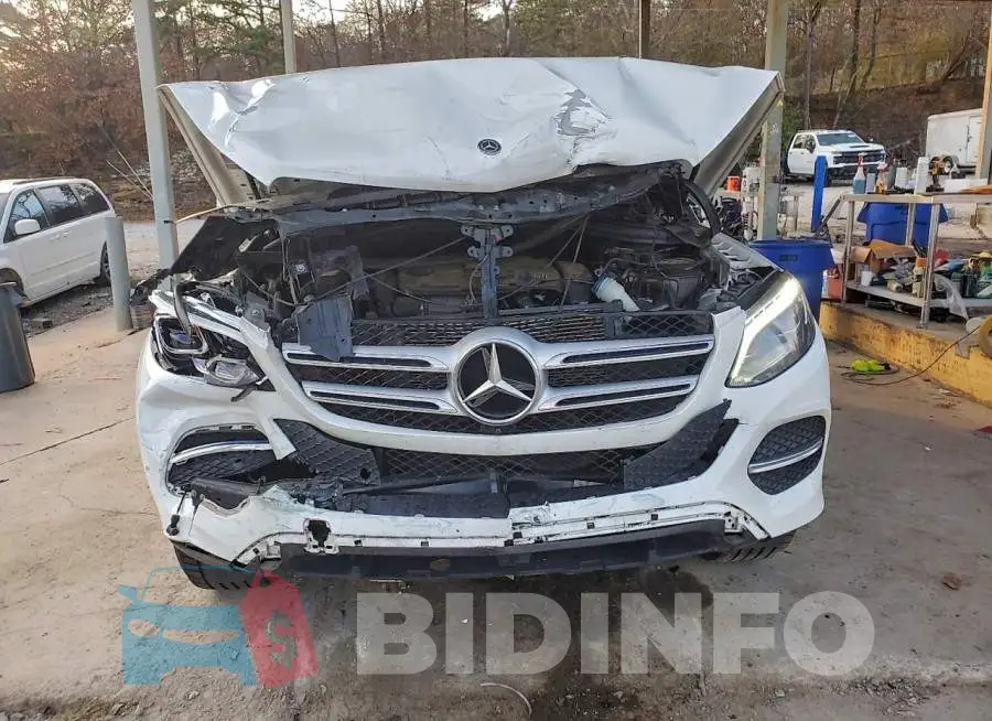 4JGDA5HB1JB140125 Photo# 5