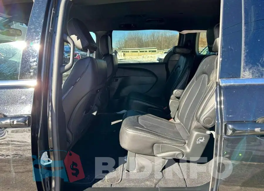 2C4RC1BG1SR599708 Photo# 5