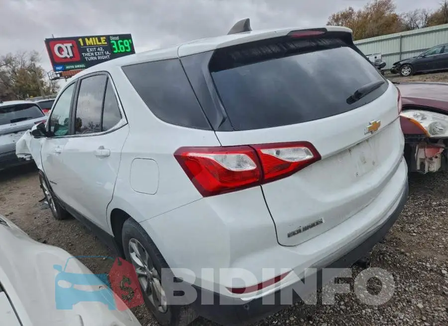 2GNAXTEV9M6142471 Photo# 2