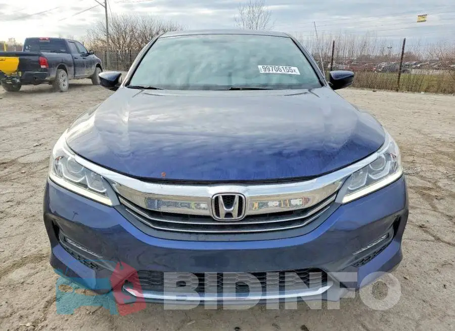 1HGCR2F54HA252813 Photo# 5