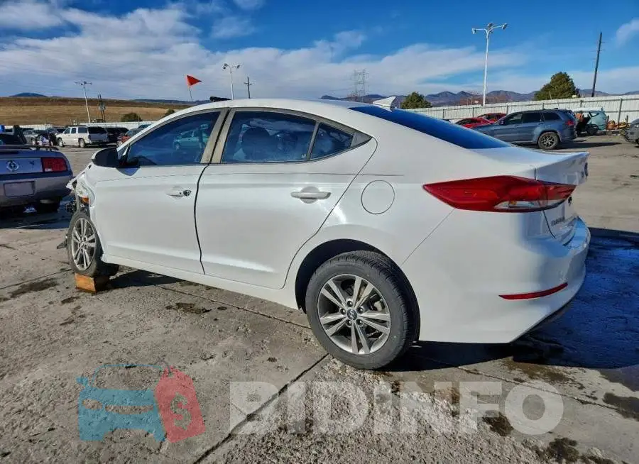 5NPD84LF3JH329832 Photo# 2