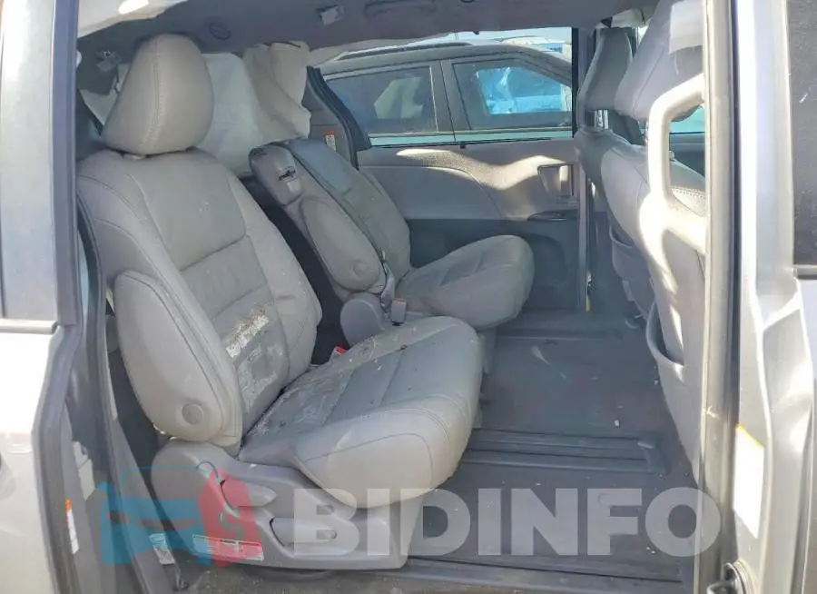 5TDYZ3DCXJS921073 Photo# 11