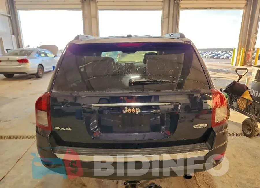 1C4NJDEB7HD171806 Photo# 6