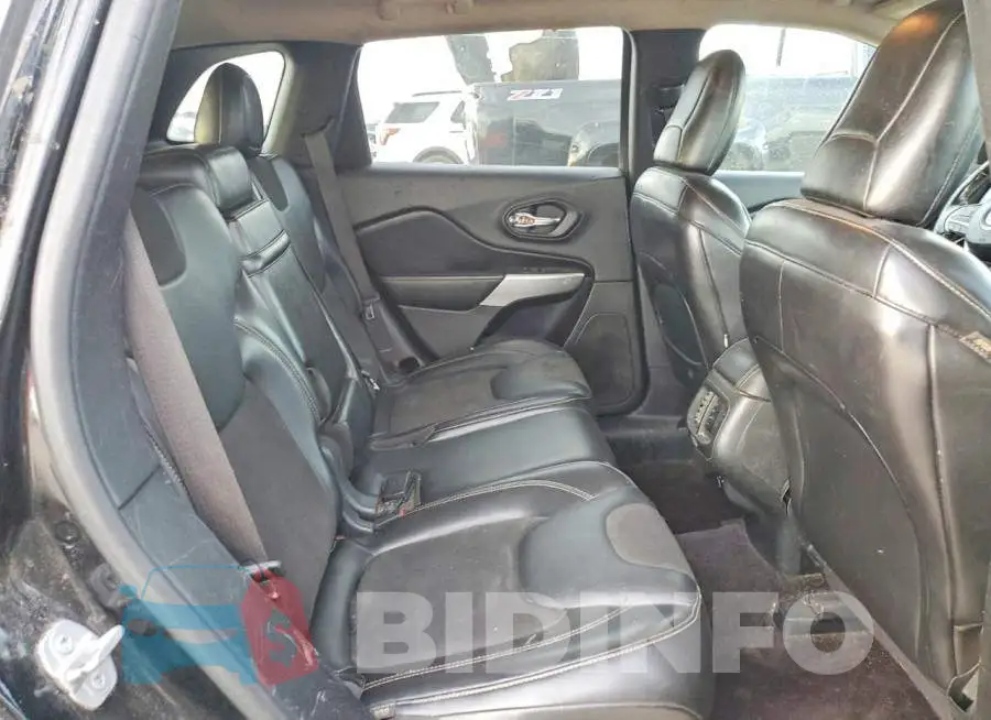 1C4PJLLB0JD590754 Photo# 11