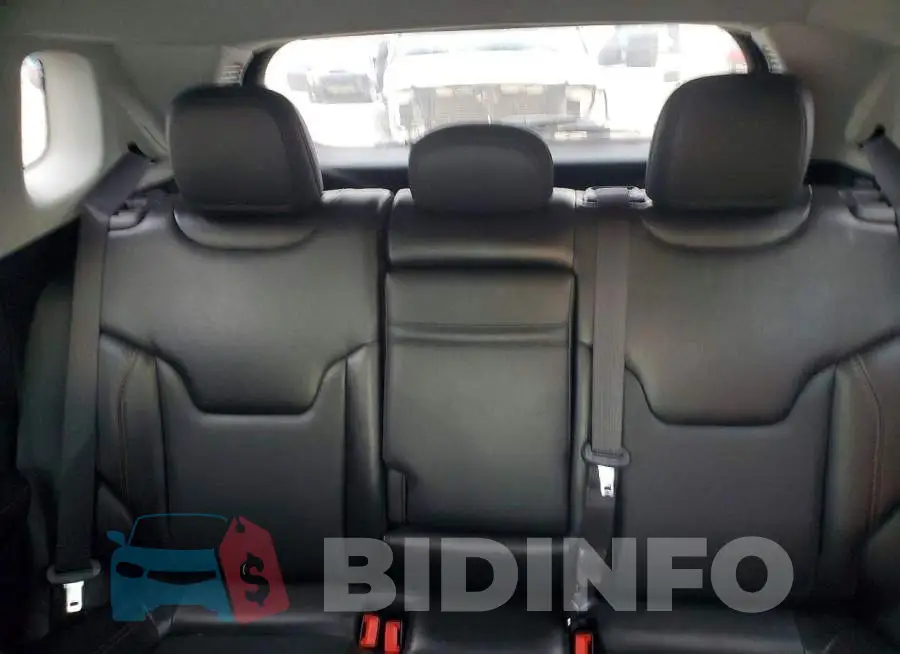 3C4NJCCB9LT110280 Photo# 10