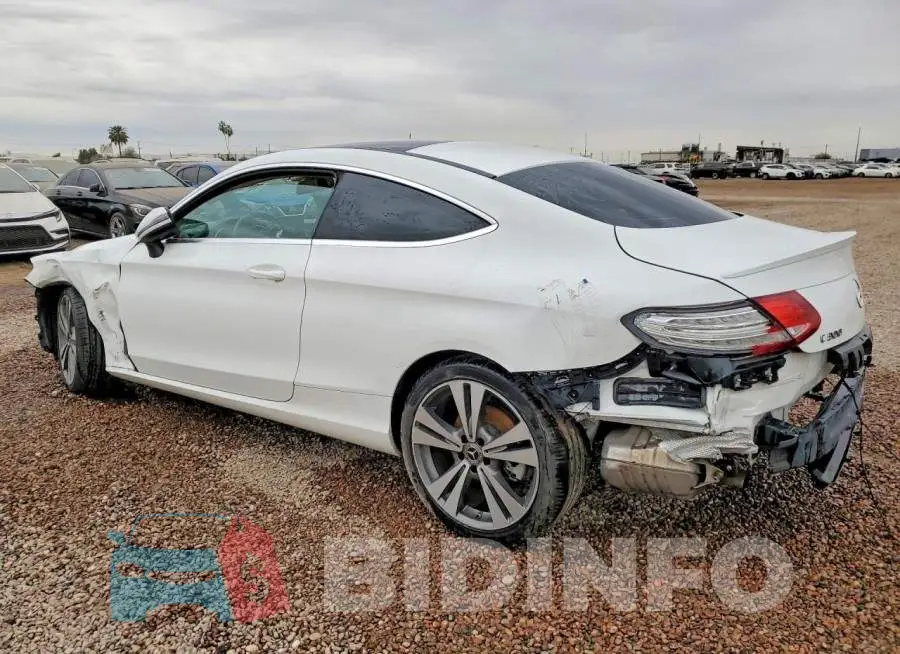 WDDWJ4JB4JF678253 Photo# 2