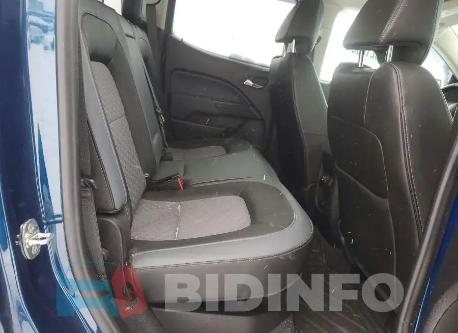 1GCPTDE11K1132597 Photo# 10